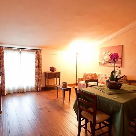 Residenza Palazzo Saloni 3* Montalcino