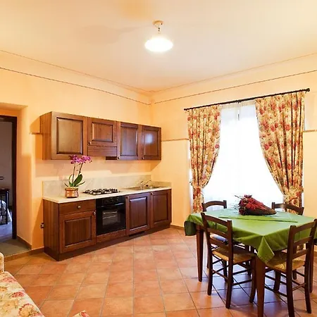 Residenza Palazzo Saloni Montalcino