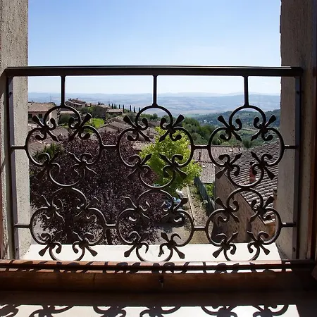 Residenza Palazzo Saloni Aparthotel Montalcino