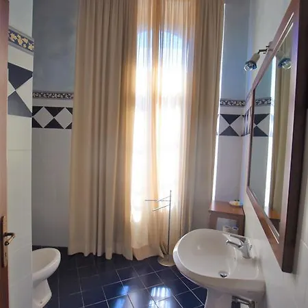 Residenza Palazzo Saloni Aparthotel Montalcino